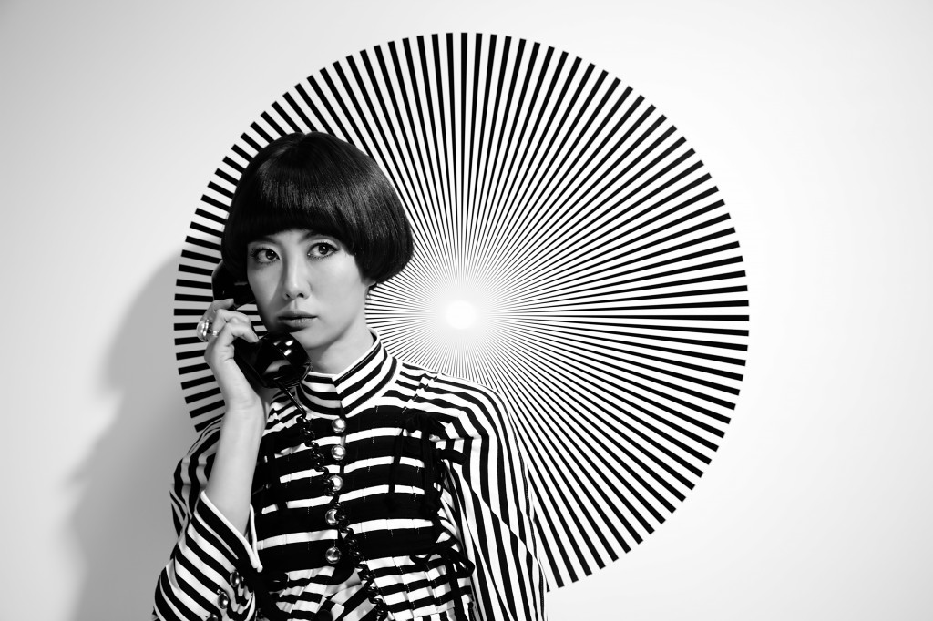 ともさか りえ 「少女ロボット」