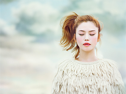 株式会社クロスカンパニー「KOE」広告 Chara、SUMIRE