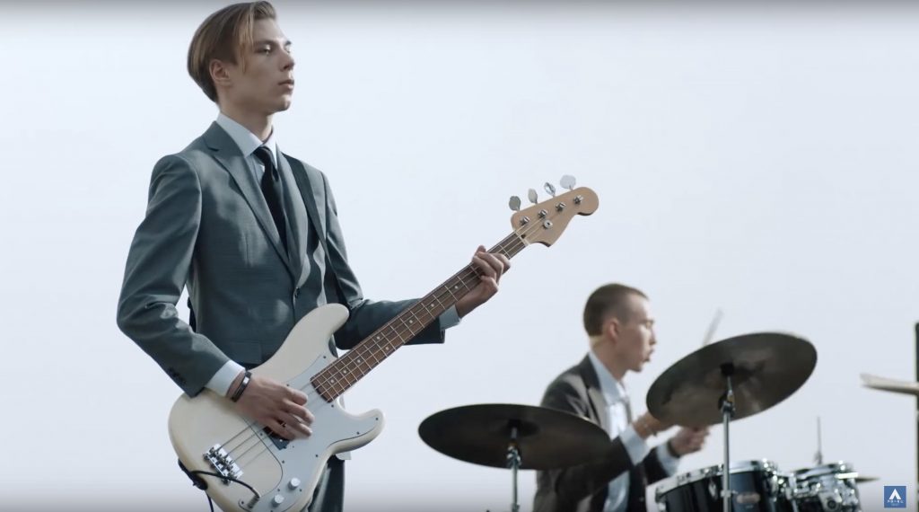 洋服の青山 TVCM『URBAN SETTER』篇