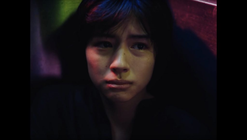 平井 堅 『#302』MV 佐久間由衣