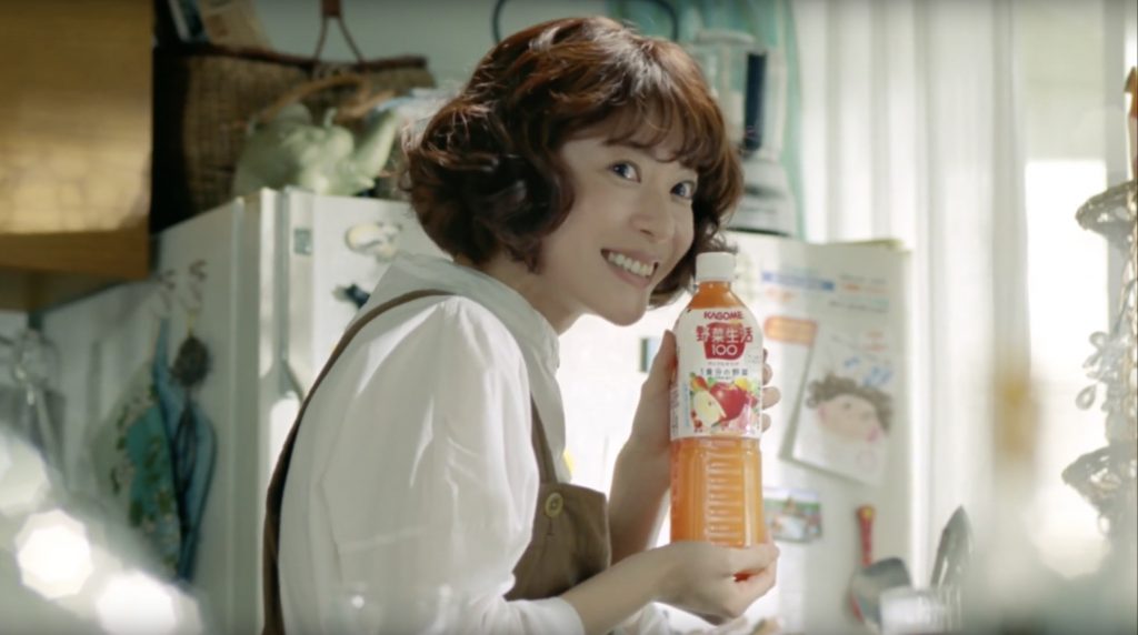 カゴメ 野菜生活100 「ちゃっかり野菜LOVE。」篇