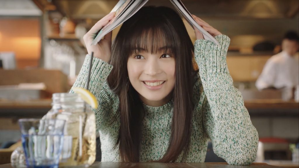 三菱UFJニコス　安心からはじめるキャッシュレス。「カフェ」篇 、「街角」篇 広瀬すず