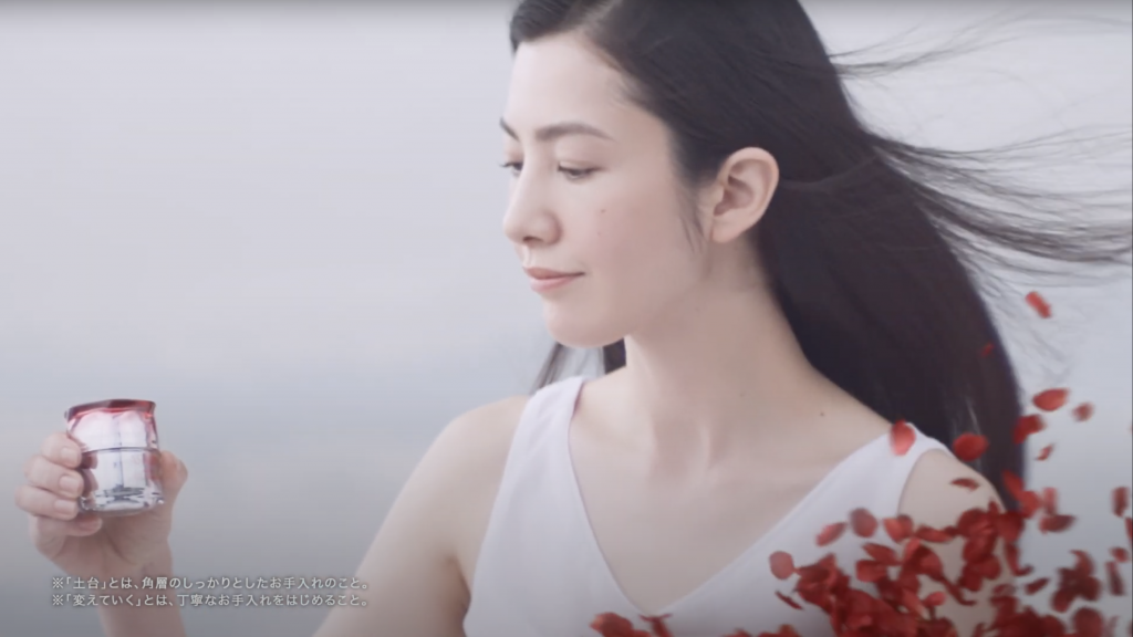 アスタリフト TVCM「花びら」篇　高橋マリ子