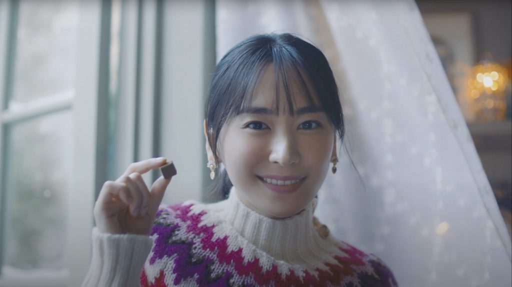 明治メルティーキッス TVCM「今年も雪のようなくちどけを。洋酒アリ」篇 新垣結衣