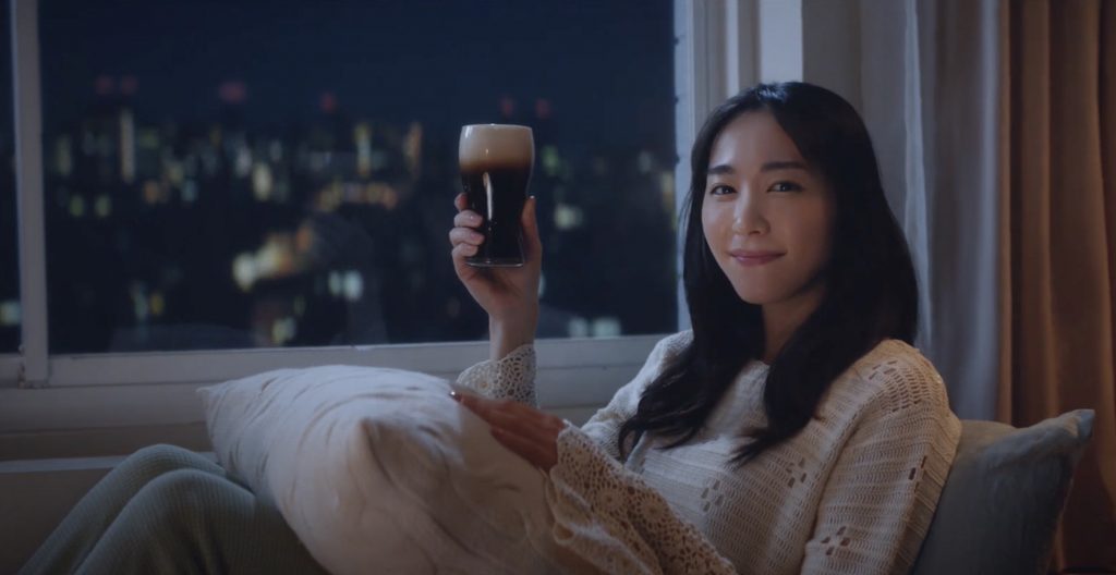 アサヒ 生ビール TVCM 「黒生でおつかれ生です」篇 新垣結衣