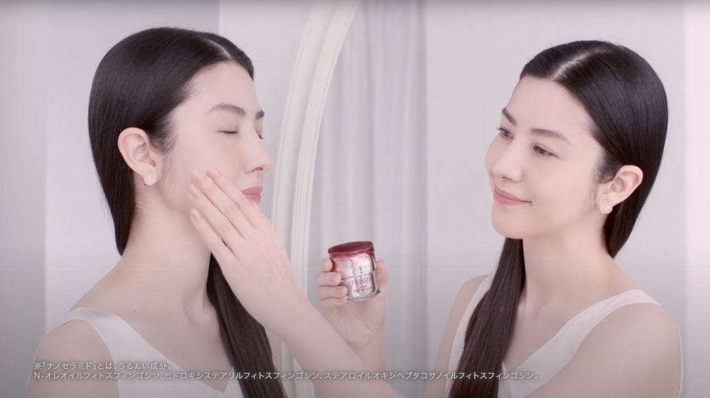 FUJIFILM アスタリフト「鏡世界」篇 高橋マリ子