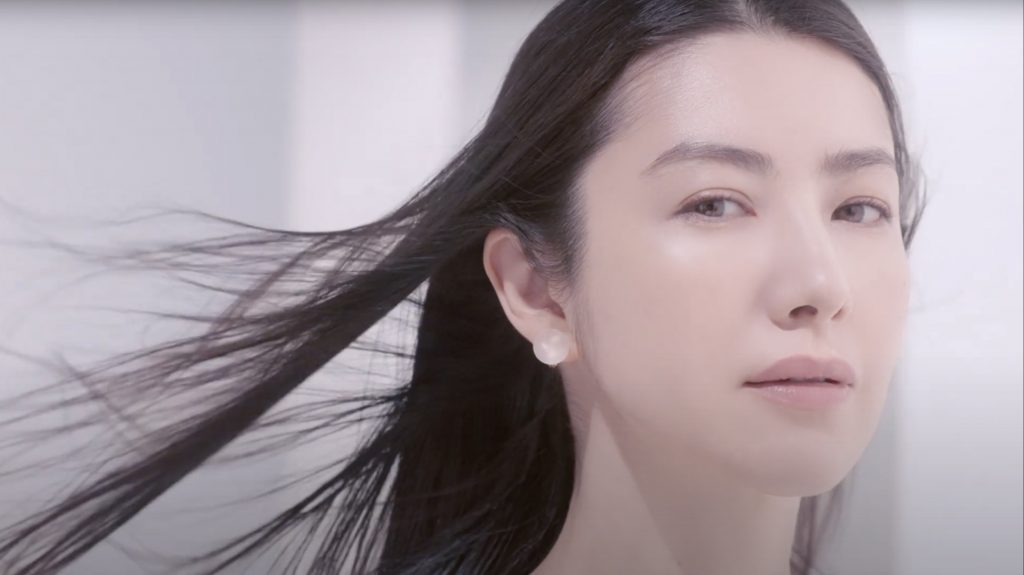 FUJIFILM アスタリフト「鏡世界」篇 高橋マリ子