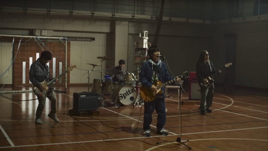 スピッツ「美しい鰭」MV スピッツ